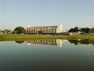 Club Mahindra Kensville Golf Resort Ахмедабад Экстерьер фото