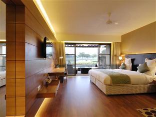 Club Mahindra Kensville Golf Resort Ахмедабад Экстерьер фото
